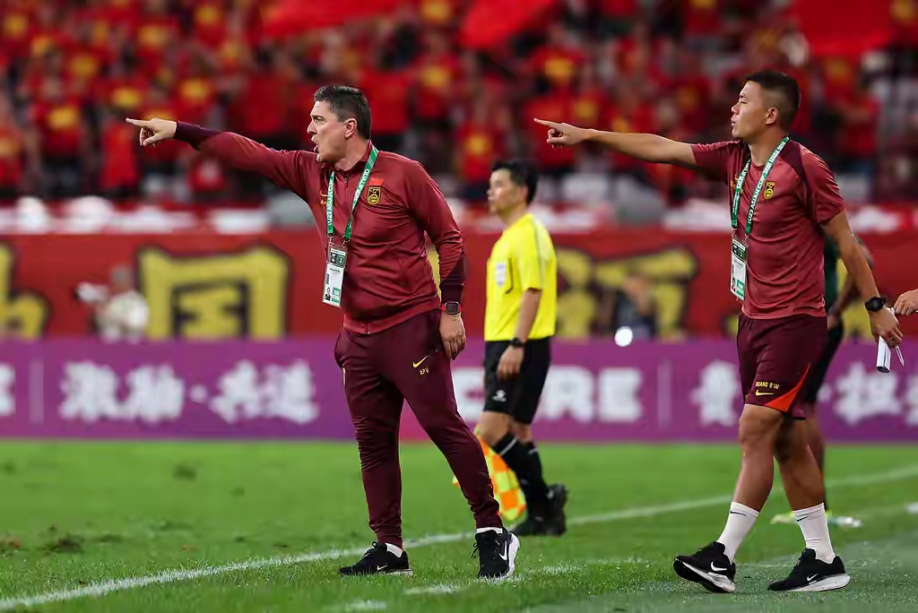 球队备战无缘胜利，教练组开始调整战术的简单介绍