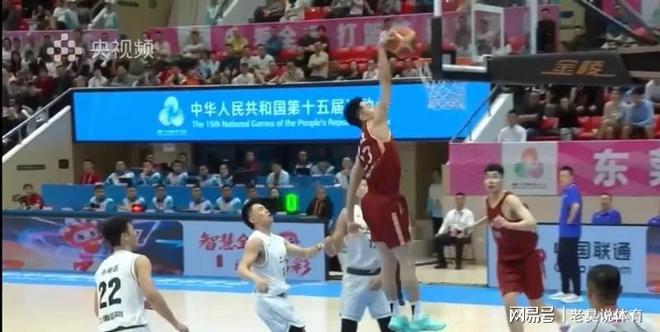 江苏男篮与四川队较量,看谁能获得胜利呢